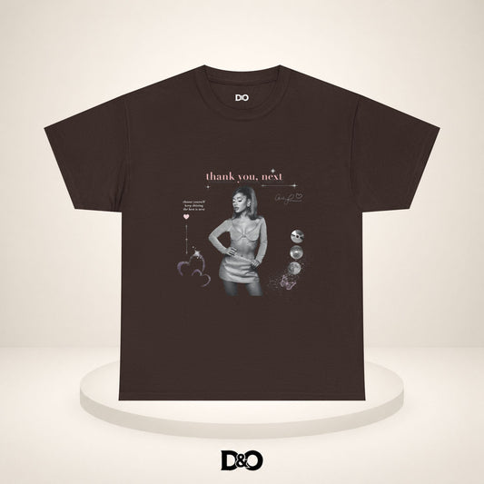 Danke, Nächster Tee — Ariana Retro Foto Grafik T-Shirt