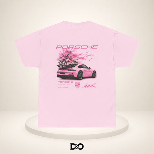 Porsche Pink Sakura Tee — Sportwagen Grafik T-Shirt