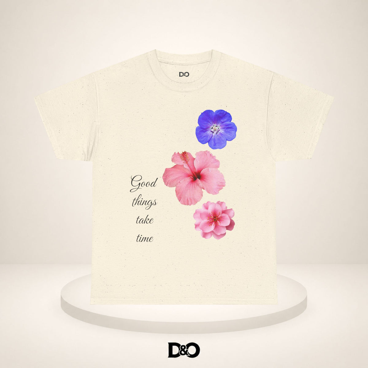 Tricou Floral Acuarelă — Tricou cu Hibiscus Roz și Mov „Lucrurile bune necesită timp”