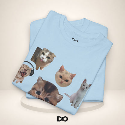 Süße Katzenköpfe T-Shirt — Collage von adorablen Kätzchenköpfen